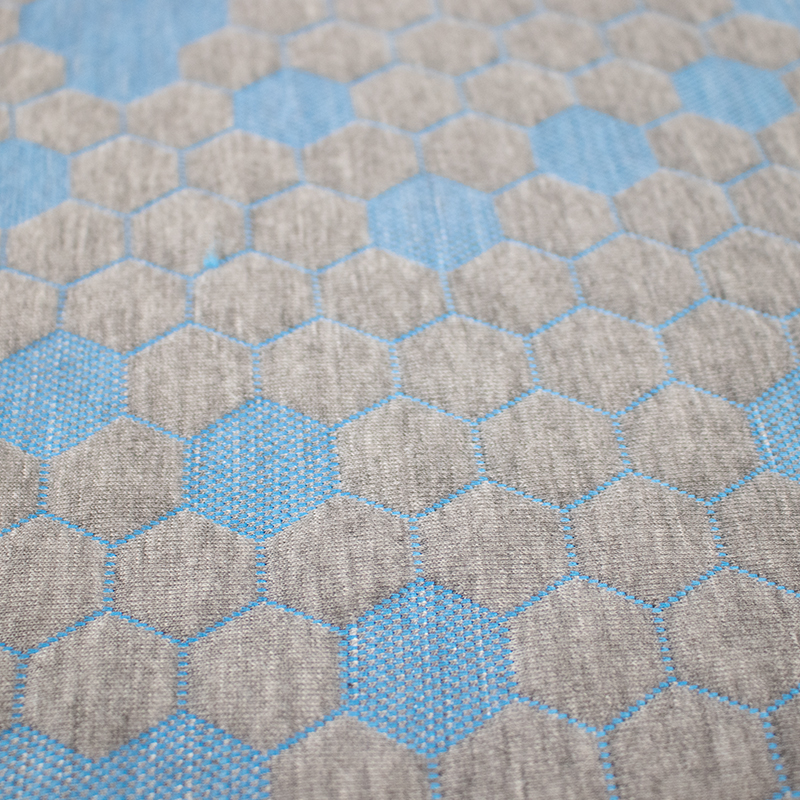 Fabraic Pillow um Thoirchis Graphene