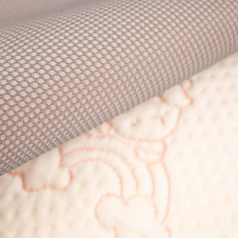 Fabraic Mat Fuarú Silk Oighear