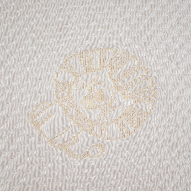Fabraic Mat Fuarú Silk Oighear