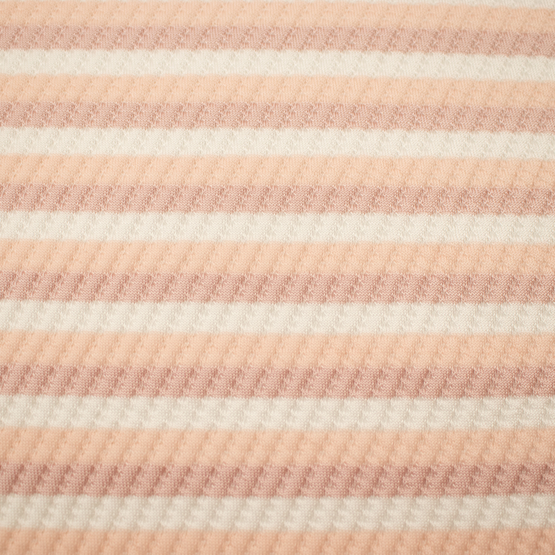 Fabraic Mat Fuarú Silk Oighear