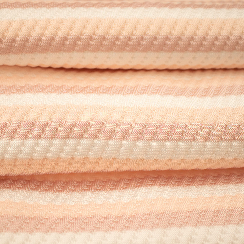Fabraic Mat Fuarú Silk Oighear