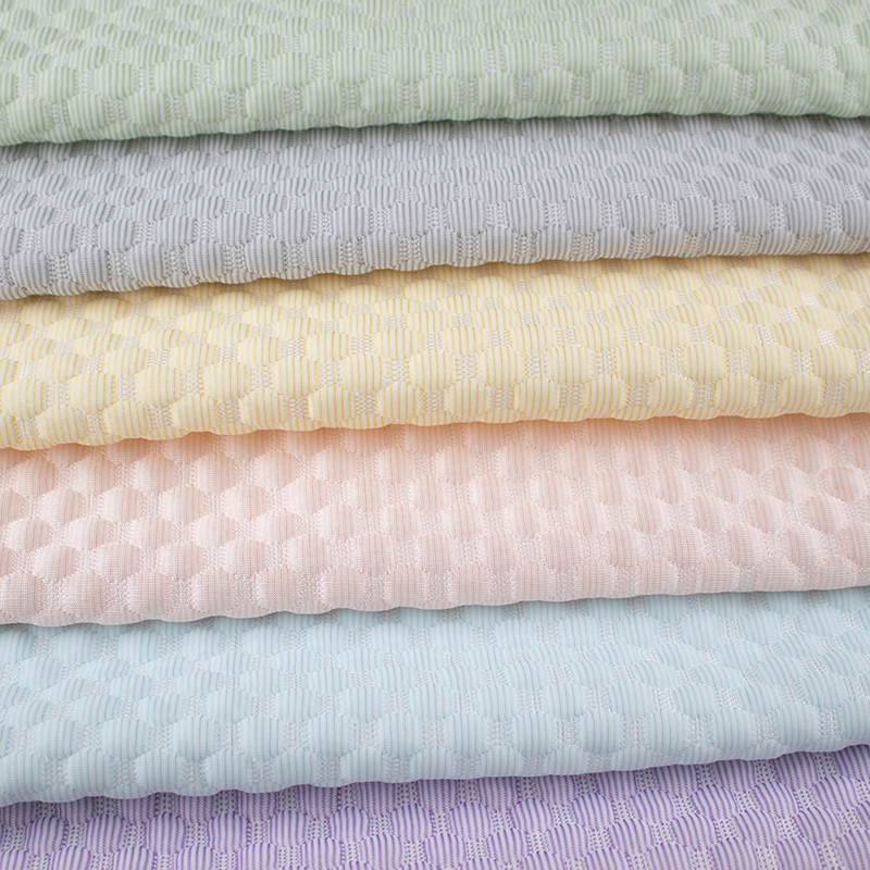 Fabraic Mat Fuarú Silk Oighear