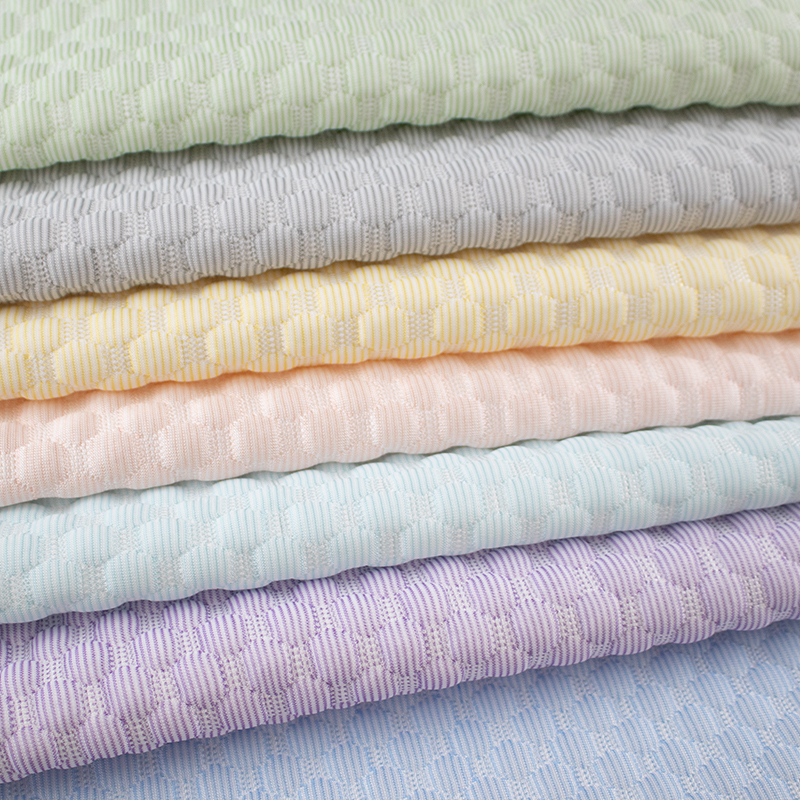 Fabraic Mat Fuarú Silk Oighear