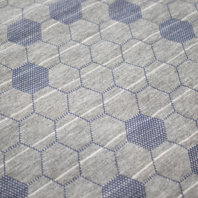 Fabraicí atá Cairdiúil le Peataí Graphene